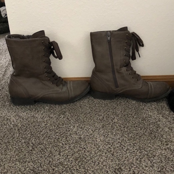 Brown combat boots - Picture 3 of 3